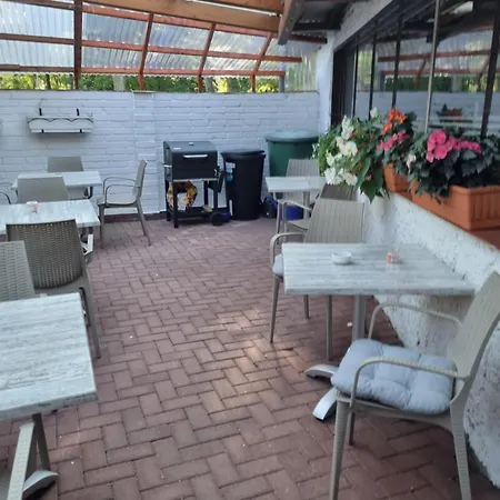 Kleine, Aber Feine Am Park *